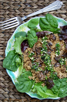 Cous Cous Integral con Setas & Pesto de Perejil con Piñones