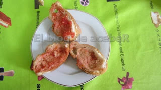 Tostada con Tomate