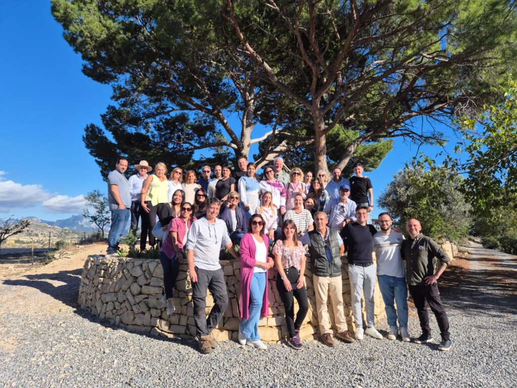 Envero Moment bei Señoríos de Relleu: Feier, frühe Ernte und Anerkennung in der Presse